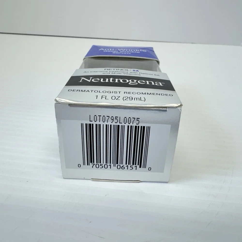Neutrogena Retinol SA + Multi-Vitamins Anti-Wrinkle Deep Wrinkle Serum 1 Oz HTF